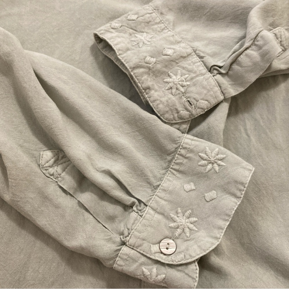 Solitaire Women’s blouse Elegant Gray embroidered  1x - Picture 12 of 16